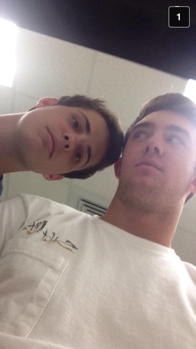 samshaw1324's tweet photo. Happy birthday you motherfucker. https://t.co/2yRHnqB6iJ