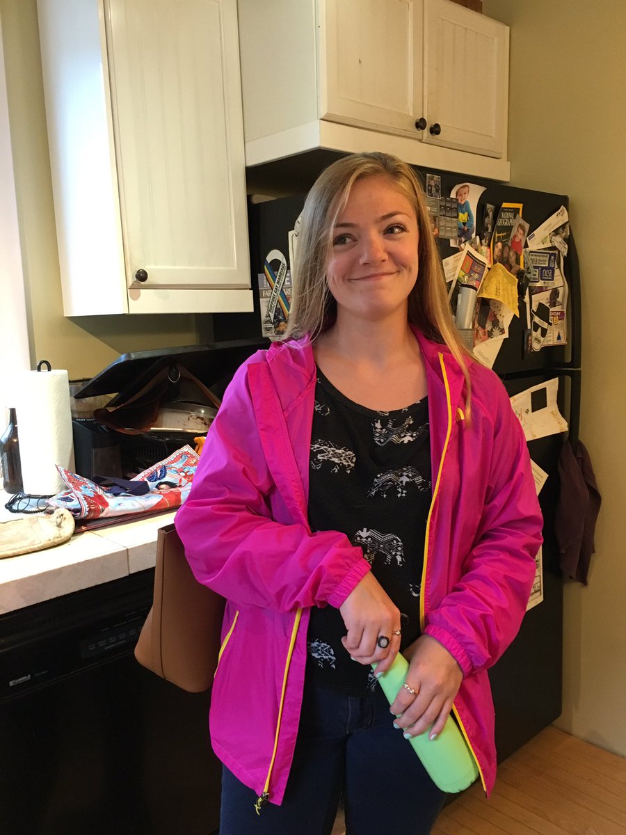 comma_queen's tweet photo. .@nbcwashington My baby on her very first day of graduate school! #BigGirl #proudmom #shehatesmenow #dontcare https://t.co/k1a1CR9uvf