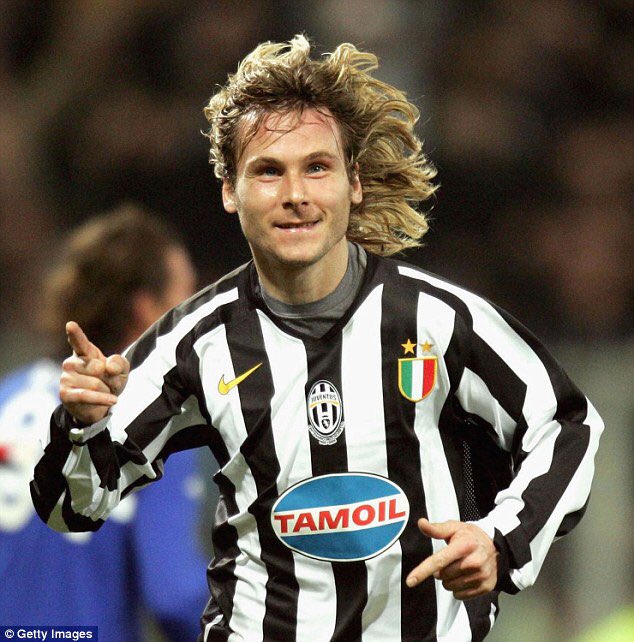 Happy birthday to Juventus legend Pavel Nedved, who turns 45 today.

Games: 327
Goals: 65 : 7 