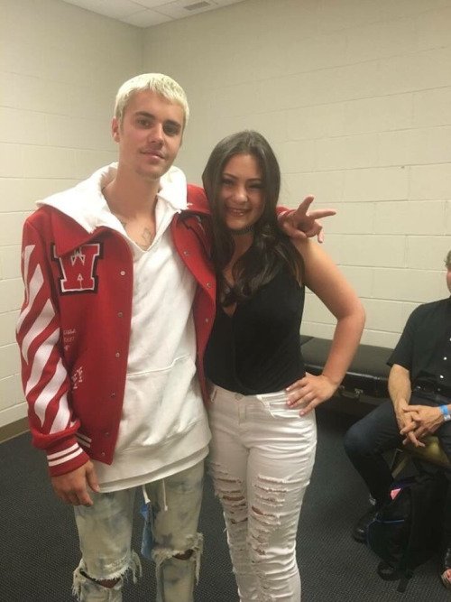 justinlovedgir2's tweet photo. bitmemiş amk bastırın #DreamTVdeBüyükFinal #JustinBieber https://t.co/izURw85fyv