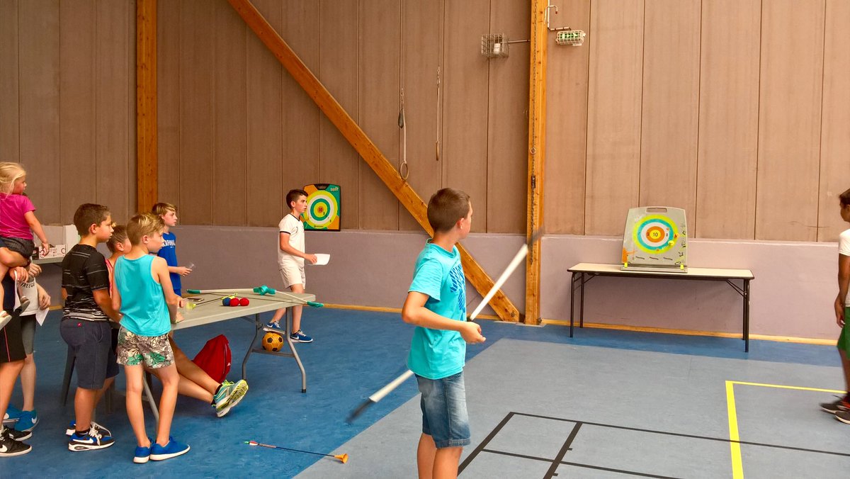 NadiaMezrar's tweet photo. Temps forts auj. pr clore un été "jeunesse" qui a tenu ses promesses #CapJeunes #Atoutsport #MaisondesLutins #LeManoir #SaintPierrelèsElbeuf https://t.co/mS4nqIO7LA