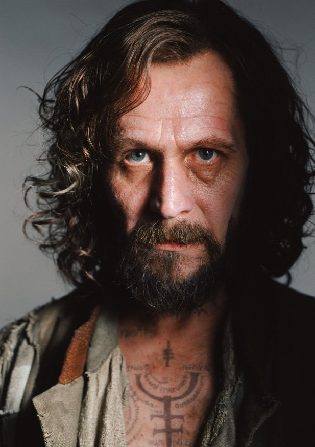 Harry_Potter_TM's tweet photo. ¿Con cuál de estos dos merodeadores te quedas?  

RT - Sirius Black (Canuto) 
Me Gusta - Remus Lupin (Lunático)  

¡Que comience la batalla! ⚡️ https://t.co/1kHCx5WIqN