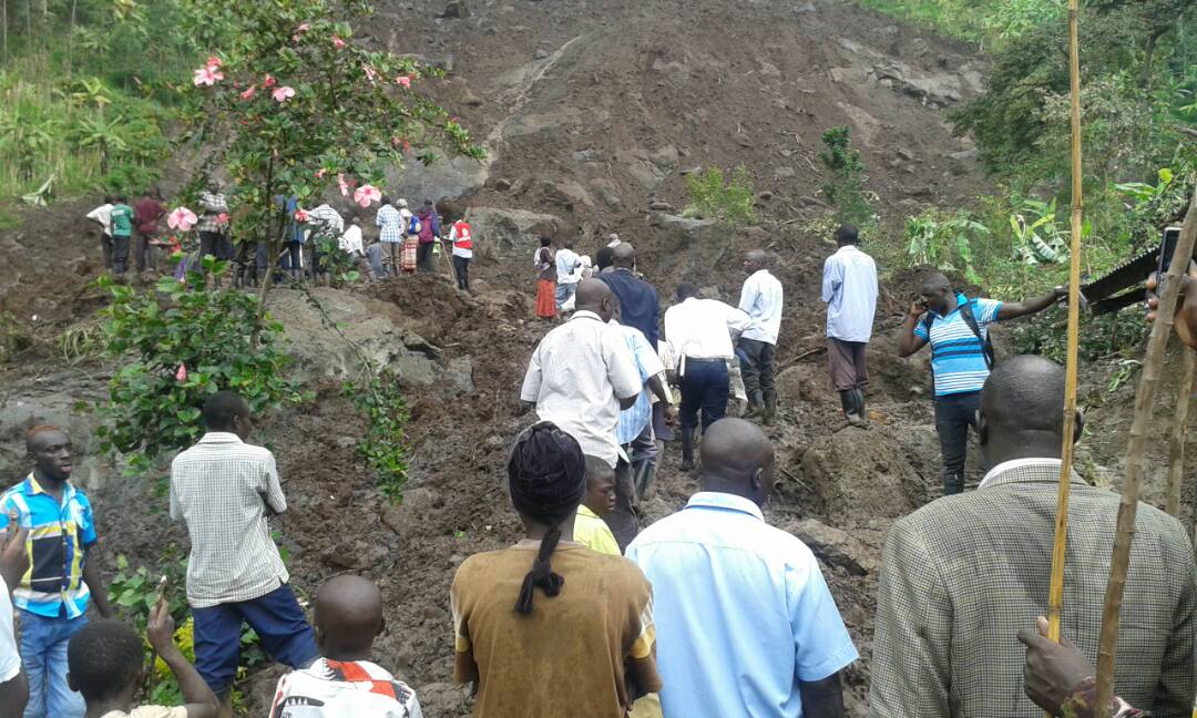UgandaRedCross's tweet photo. Landslide in Sironko - Eastern Uganda. Our volunteers conducting complete assessment together with @PoliceUg. We will support the affected https://t.co/IFErzPOiRB