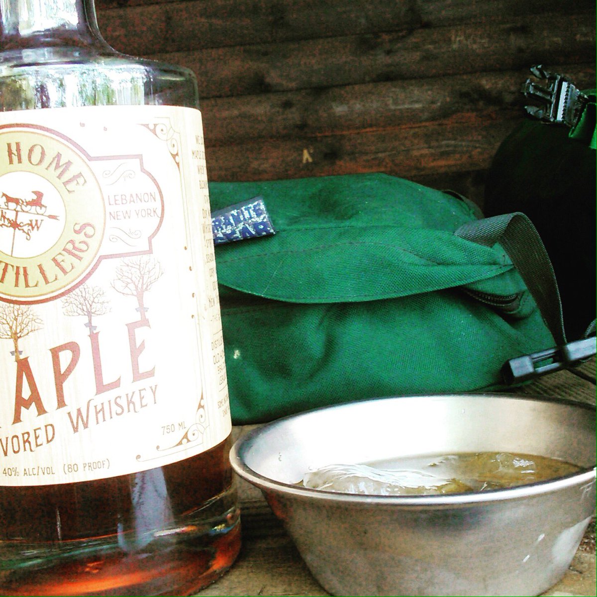 nycraftmalt's tweet image. Shout out to #oldhomedistillers for helping us set up camp - and for their support of #localmalt. Cheers 🍻 #drinklocal #craftspirits