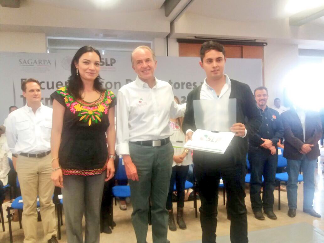 Mely_Romero's tweet image. Un monto de $300 mdp ha destinado @SAGARPA_mx y @GobEdoSLP en el campo con acciones que fortalecen a mujeres, jóvenes y pequeños productores