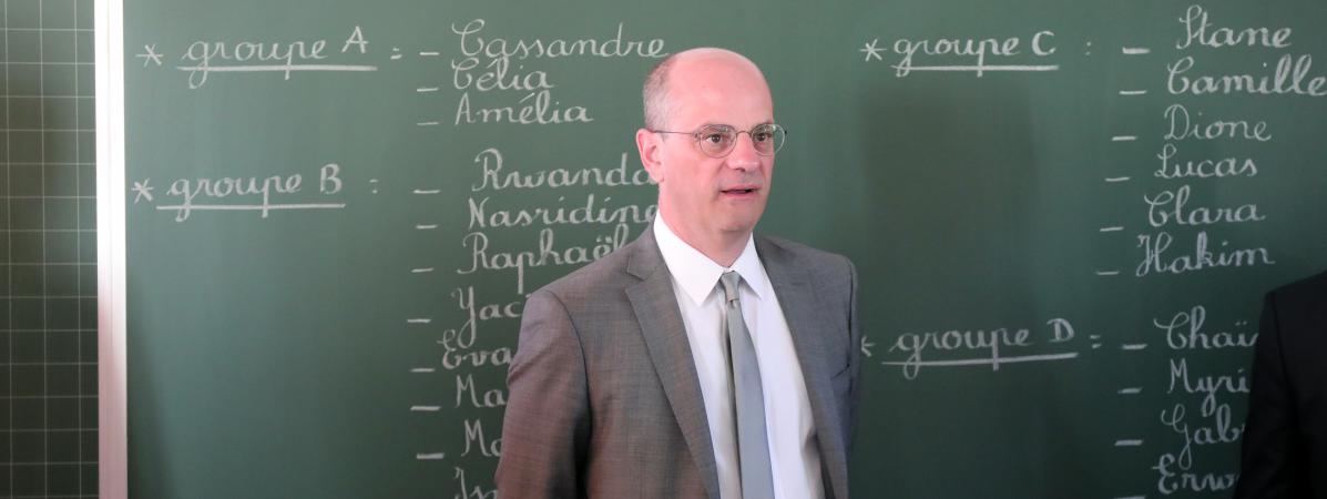 franceinfo's tweet photo. Le ministre de l'Education favorable à l'apprentissage de la "Marseillaise" en primaire https://t.co/yb6FnVKXqg https://t.co/G8xGfrQaIg