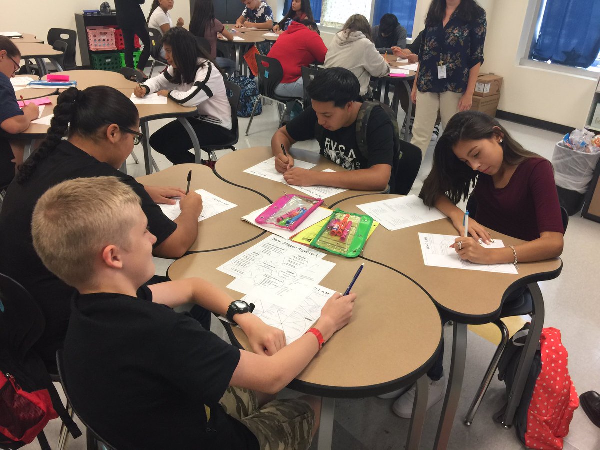 SeguinISD's tweet photo. Final stop for @DrMattGutierrez on #SISDFirstDay of school tour was @SeguinHSTx! Looks on the student's faces were priceless #MatadorsUnited https://t.co/hFzEotyrWM