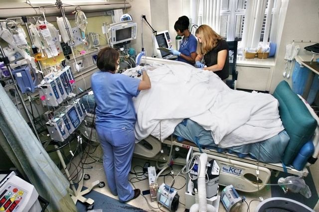 scriptmedic's tweet image. "Nothing Like a Lightswitch: M’s Husband’s 3-Month Coma (Part 2)" #posts #amwriting #writingreference buff.ly/2vprToY