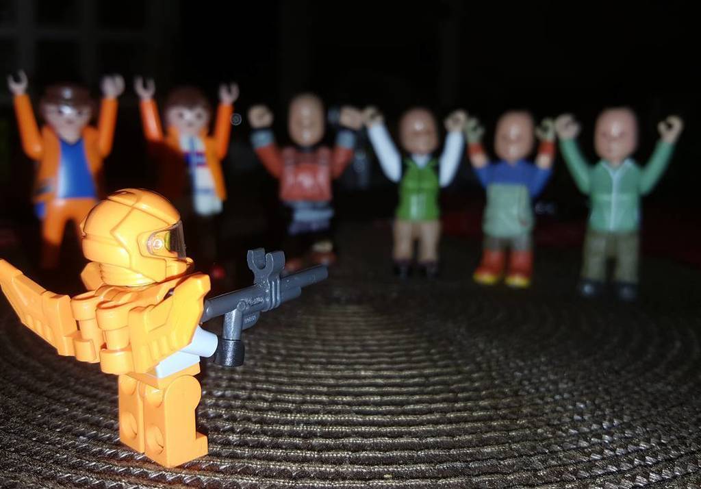 JoshThirion's tweet photo. And Lego conquers them all.
Lego- 1 Playmobil & Mighty World- 0
@Lego_hub @lego #lego #playmobil #mightyworld #fuโฆ https://t.co/J40gV4XKDl https://t.co/9gupb7TdoU