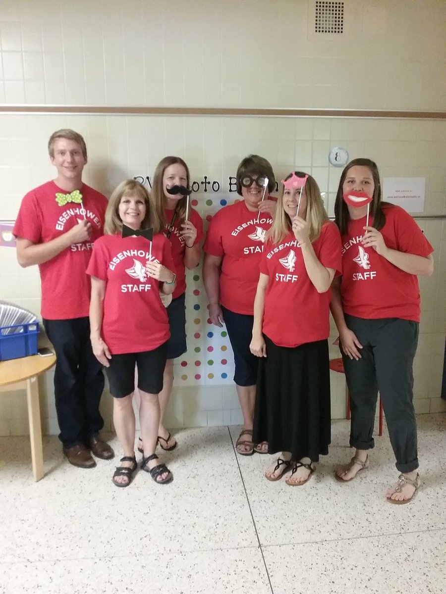 MrVanBockel's tweet photo. Grade Two is ready for showtime! #OpenHouse #WeAreEisenhower #AHSchools @MrsWallace116 @MrsProtivinsky https://t.co/qD7HkNUt7B