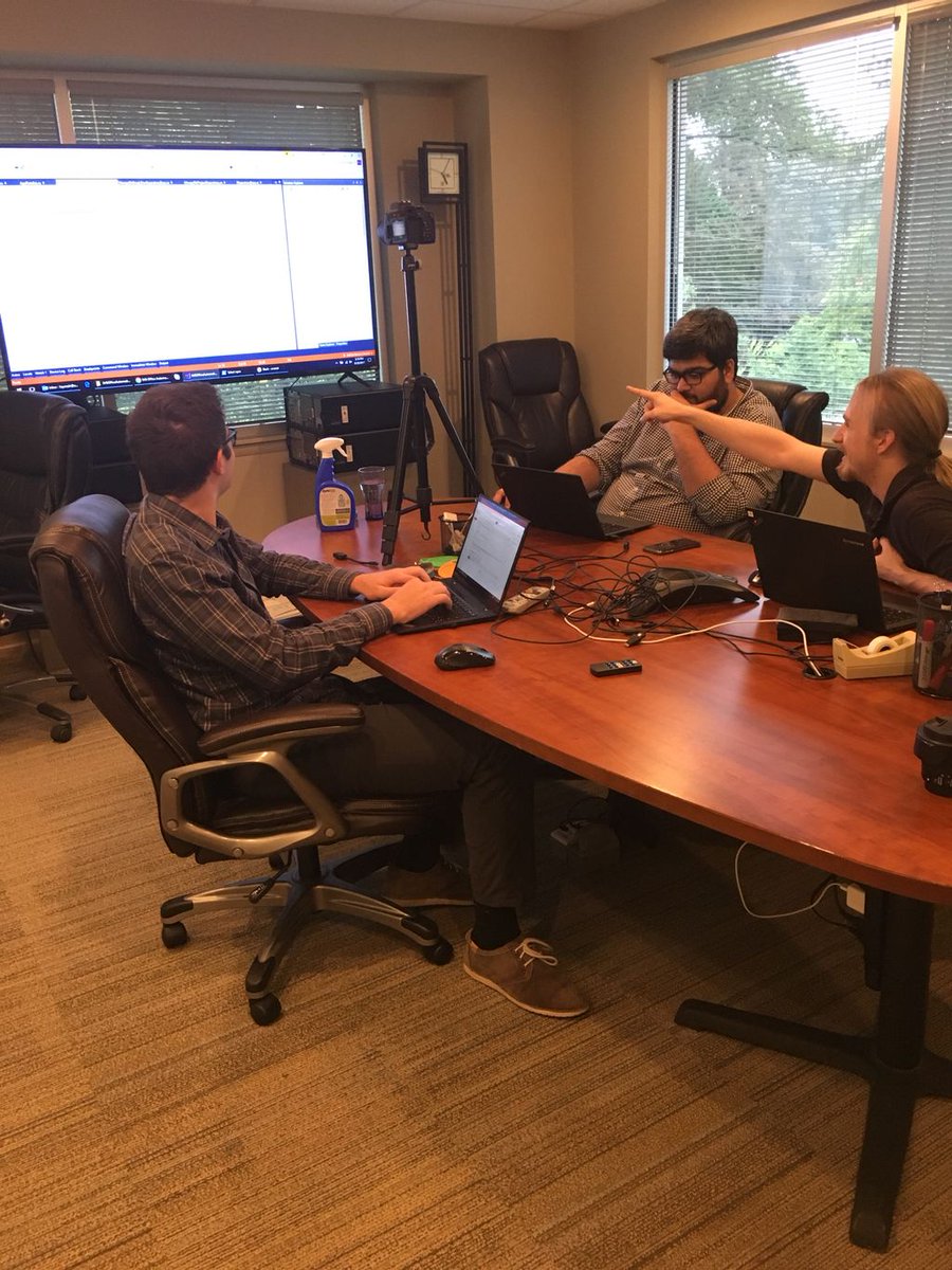 everestcrm's tweet photo. Team doing a recorded knowledge transition session #theinternsidea https://t.co/6eVncfdXRs