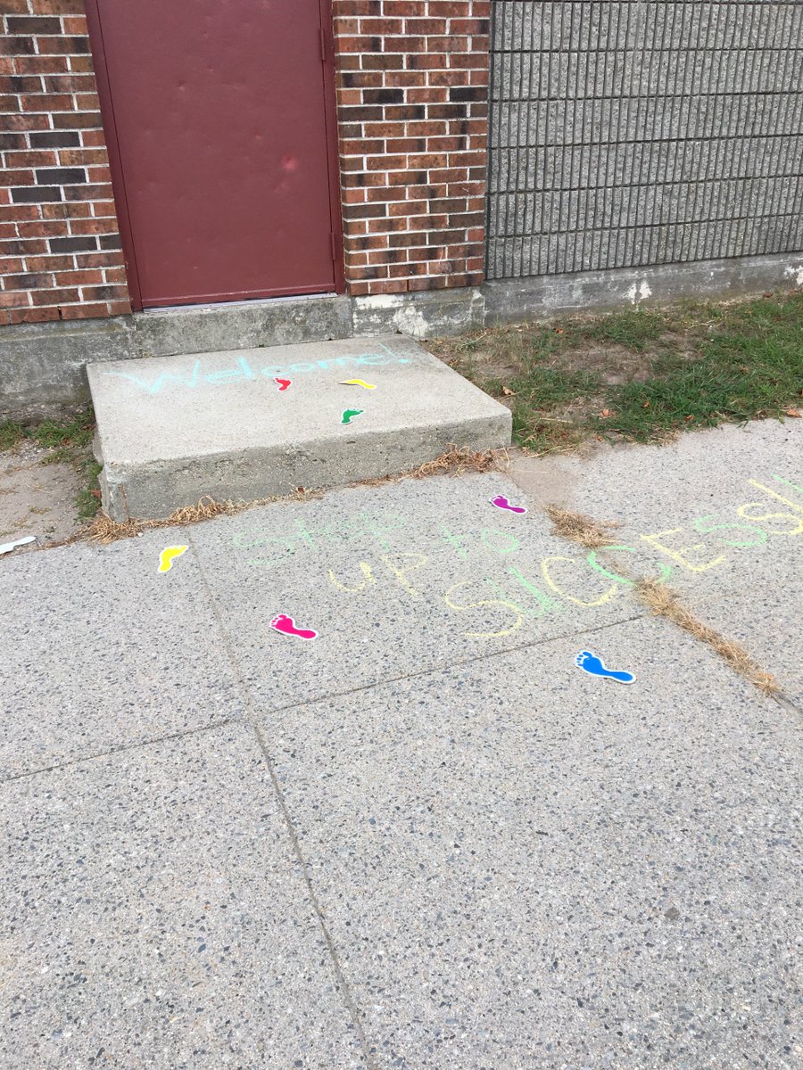 CurvinMcCabe's tweet photo. Welcome back messages to our students! Thanks everyone for a fabulous first day! @PawtucketSup https://t.co/SUYsSuuP2s