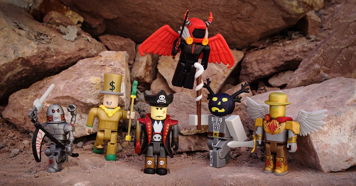 Roblox's tweet photo. Nordeners, express your creativity! #RobloxToys are now available at @ToysRUs &amp; BR stores in the Nordic countries! https://t.co/u5TLNIU8Ss https://t.co/9Gkx4hPzCJ