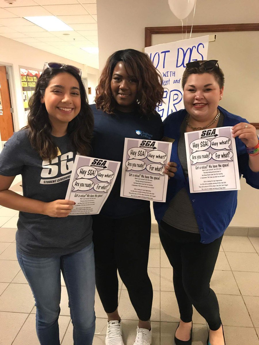 ElmhurstSGA's tweet photo. #ecsga and #ecub threw a great event for #ecwow !! SGA apps are available in the OSA! https://t.co/6fyVwdEWS2