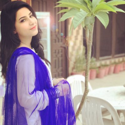 themahnoorbutt's tweet photo. #NewProfilePic https://t.co/IE88G55j24