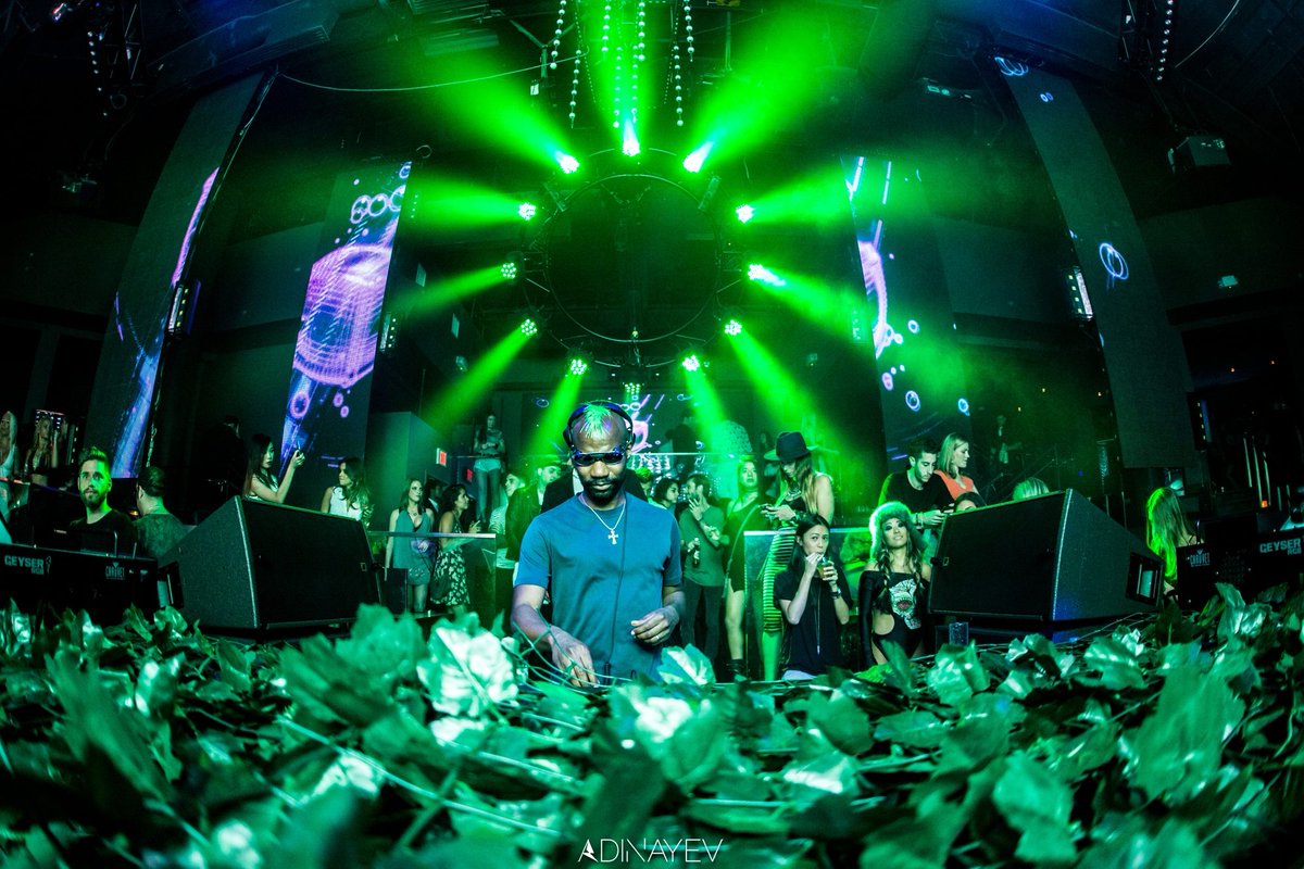 reactdetroit's tweet photo. Legendary house DJ @GreenVelvet_ takes over Magic Stick w/ @twincousinmusic &amp; John Johr on September 2nd
Tix here -> https://t.co/LocXedcG8A https://t.co/s2FvzXg0qW