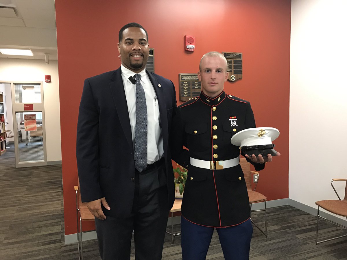 draetown's tweet photo. This young man left before graduation to serve our country! We are so proud of him! Please like and rt to show support! #pioneerfamily https://t.co/DoM4WDw76R