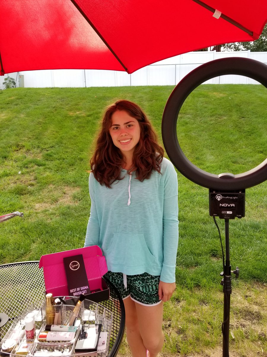 Another Teen winner from <a href="/ACUVUE/">Acuvue</a>! Autumn P. won a $500 prize for her best self with contact lenses! #changeitupsweepstakes