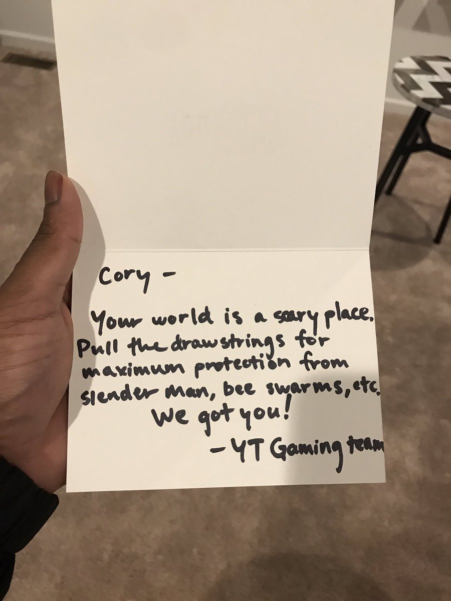 CoryxKenshin's tweet photo. Got a package from @YouTubeGaming! This hoodie is TOOO DOOOPE 😂 Thx guys, blessed to be a part of this amazing community 👨🏾‍💻🎧🎮😭 https://t.co/LdSHIaSkYS