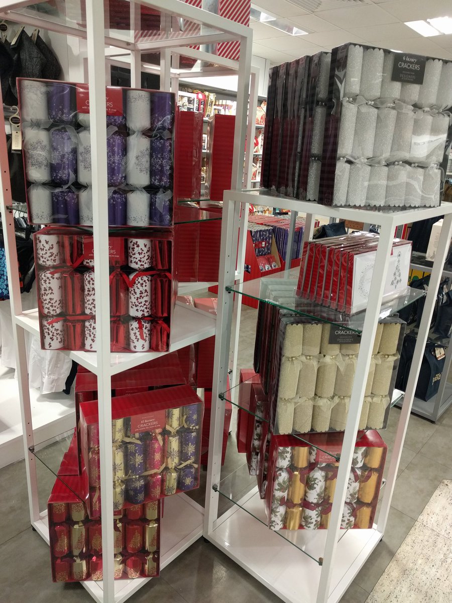 sugarbug81's tweet photo. Because who doesn't need Christmas crackers in august? https://t.co/0EdAoTjU9c