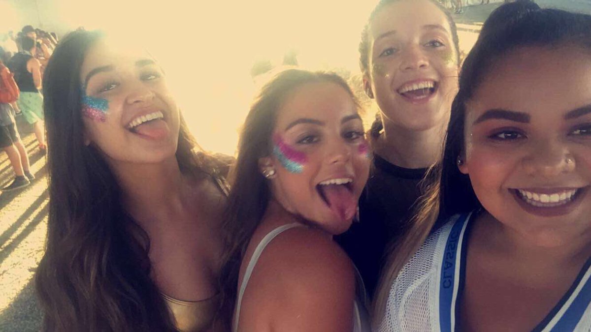 yaleeers's tweet photo. HAPPY BIRTHDAY TO ONE OF MY MAINS !! LOVE YOU ALEX ❤️ THANK YOU FOR BEING SUCH AN AMAZING FRIEND💖 https://t.co/YyC4QSVrVE