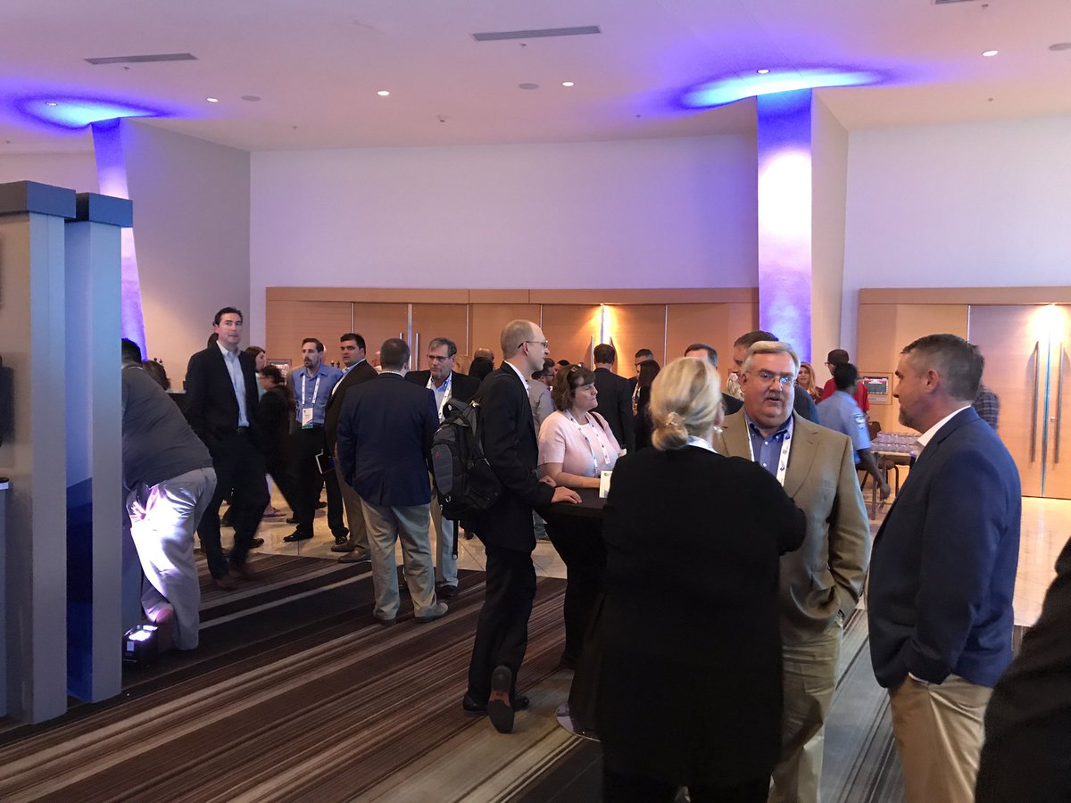 vinayspai's tweet photo. Good-sized evening crowd @FirstData & @CloverPOS booths #CommerceConnect17 https://t.co/4otTukH7sb
