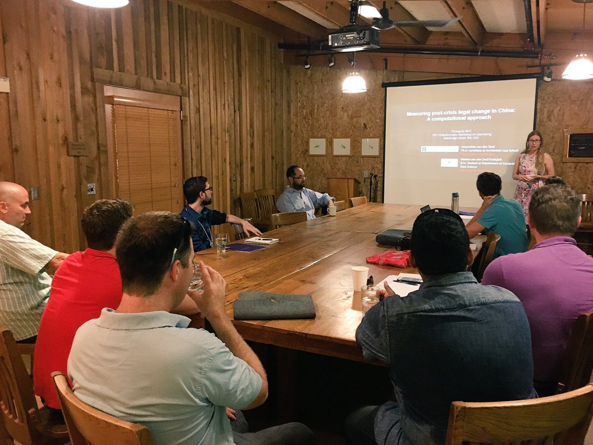 Poli Informatics tweet media