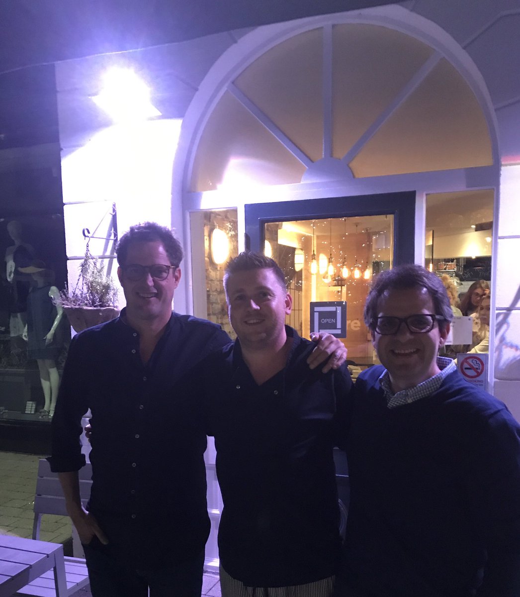 squarebistro's tweet photo. When @ValentineWarner &amp; Andre come for dinner. Two great guys #thanksforcoming https://t.co/yjmOXC48HC
