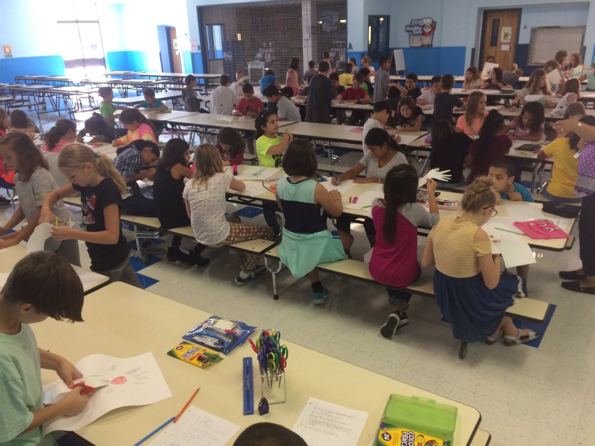 DavisNicole408's tweet photo. 5th Grade Panthers did some goal setting today! We're reaching for the stars with academic and personal goals! #faubion #1LISD https://t.co/CLrOWPGxlS
