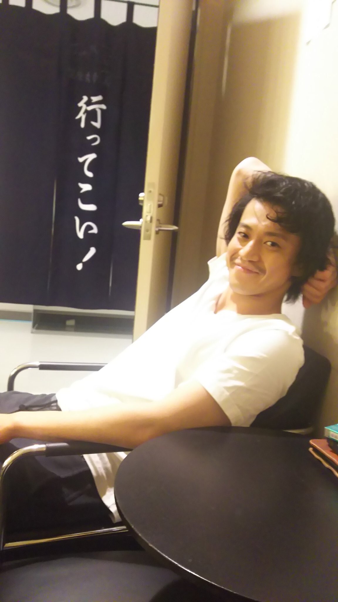 小栗旬のムキムキ筋肉画像 ファン悶絶の美しい腹筋をつくった筋トレ ダイエット法は トレーニングマスター