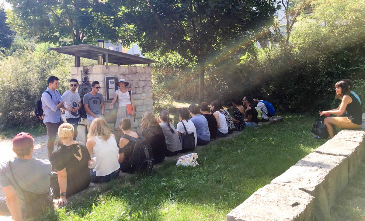LaurentBigue's tweet photo. L'école d'été transfrontalière #dieBrücke (@AlsaceTech #NovaTris @UHA68 @TriRhenaTech) visite l'éco-quartier Vauban à Freiburg im Breisgau https://t.co/y4aokeSzEY