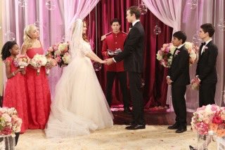 _JESSIE_JP's tweet photo. 8月30日(水) 22:30〜
#78 涙の結婚式  

@DebbyRyan のウエディングドレス何回見ても美しいですね💜 https://t.co/68C0rwziBN