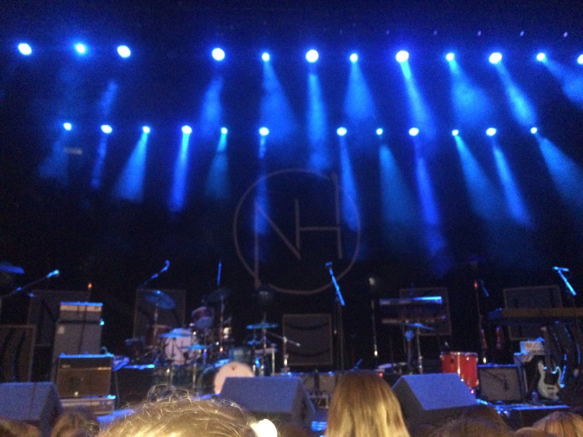 OhNo1_D's tweet photo. #FlickerSessionsDublin
Así estuvo el escenario para el show. https://t.co/d4QshRZBET
