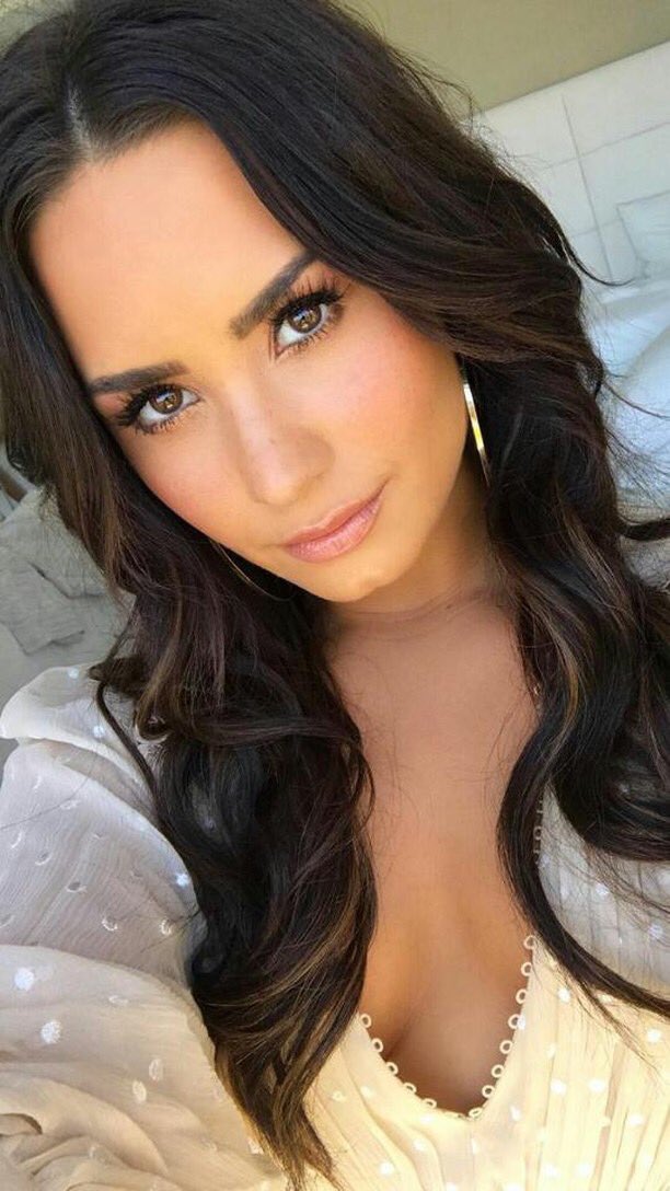 DemisOnTourBr's tweet photo. Demi Lovato em seu Instagram Story. https://t.co/cMbYzCkjz2