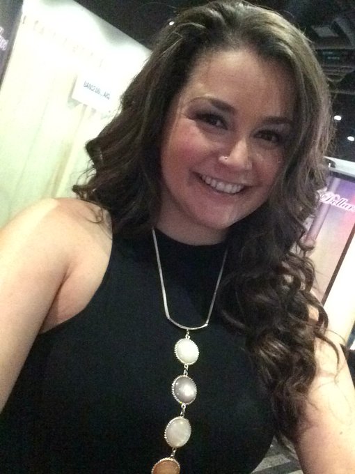 At the @ExoticDancerMag expo showing some leg lol#vegas https://t.co/mS6EHFxjYn<a class="tags" target="_blank" title="On Twitter" href="/?out=eyJ0eXAiOiJKV1QiLCJhbGciOiJIUzUxMiJ9.eyJpYXQiOjE3MjA4NTAxNTEsImlzcyI6InR3cG9ybnN0YXJzLmNvbSIsIm5iZiI6MTcyMDg1MDE1MSwiZXhwIjoxNzUyMzg2MTUxLCJyZWRpcmVjdF91cmwiOiJodHRwczovL3R3aXR0ZXIuY29tL0V4b3RpY0RhbmNlck1hZyJ9.GLxVnXOoNqAKkdr9NjI3YOHJT6wVaQ-D5SpJyOuJ0S5QBsEyXRHZD53M8m55bPITW3jJTIpHHoWPSDArmTf9Bg">@ExoticDancerMag</a><a href="/tag/housewife"class="tags"><span>#housewife</span></a>