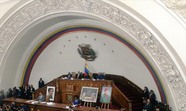ConElMazoDando's tweet photo. ¡Esta semana! ANC comenzará redacción de nueva Constitución (+debates) https://t.co/GURZ2S7MQX #27Ago https://t.co/6Jy7j5IVp6
