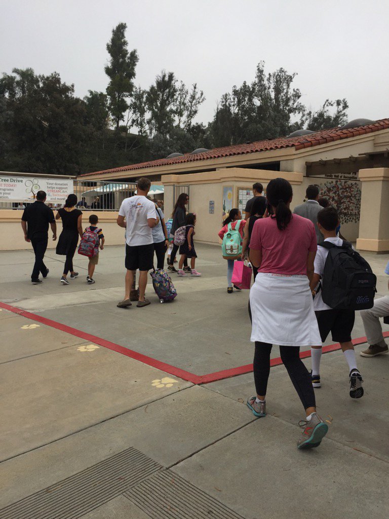 PrincipalSSF's tweet image. First day of school-so excited! #sbsdedu #sbsdssf