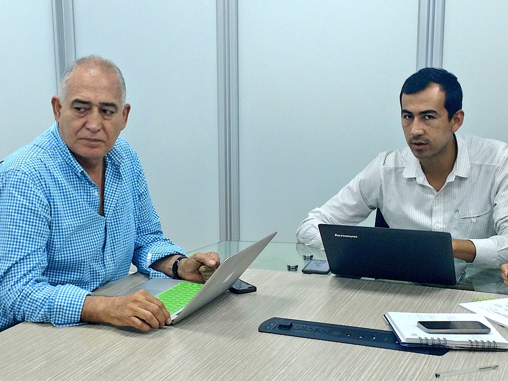 OCADMETA's tweet photo. Equipo del #OcadMeta trabaja a esta hora en la revisión de las funciones que cumple la Secretaría Técnica. https://t.co/6o0ArHkPKE