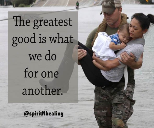 SpiritNHealing's tweet photo. It shouldn't take a #hurricane or #50inchesofrain to remind us that we are the #unitedstates. #HarveyRelief #HarveyFlood #500yearstorm https://t.co/pjtk6W1dht