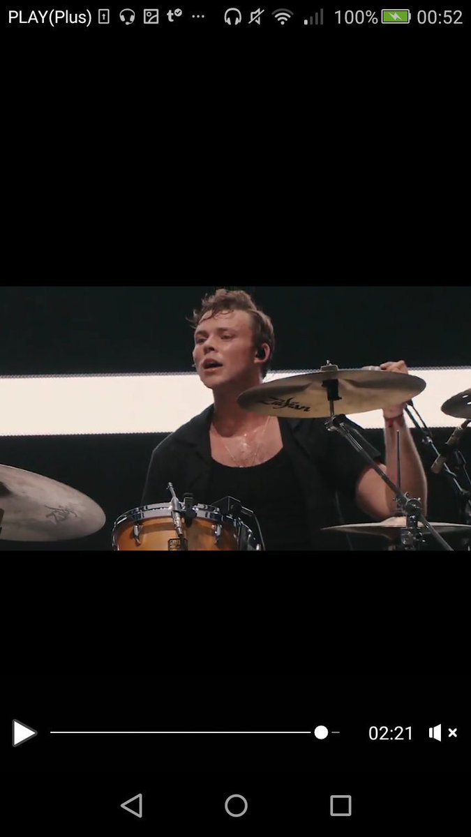 XlittleXcookieX's tweet photo. Ok idę już spać!
Tylko to tu zostawię @Ashton5SOS #5sosjapan https://t.co/BFD0vETtc9