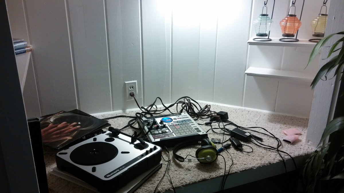 I made 5 new beats on the vacation we took. I think I have a new work procedure.