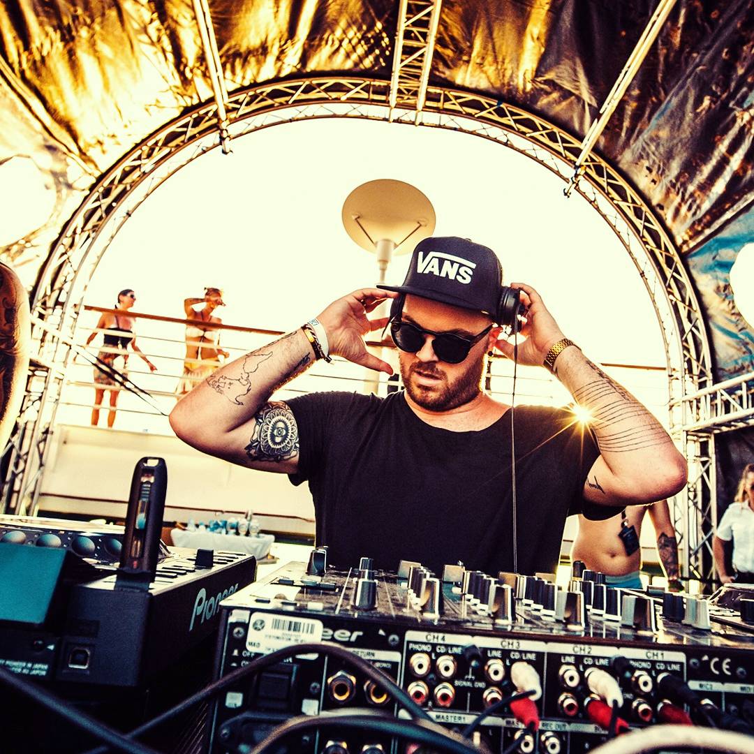 Shipsomnia tweet media