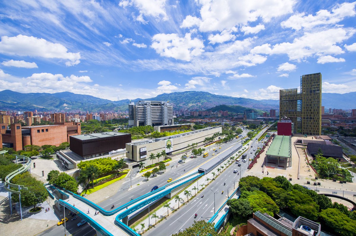 Plaza Mayor es una estación <a href="/Metroplus_SA/">Metroplús S.A.</a> que te llevará al Centro de Convenciones donde se realizará nuestro congreso 
Foto: <a href="/AlcaldiadeMed/">Alcaldía de Medellín</a>