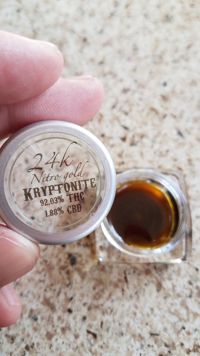 KdotEyezLo's tweet photo. @WaxLiquidizer #24k #nitrogold #kryptonite https://t.co/WqNMn0gj4O