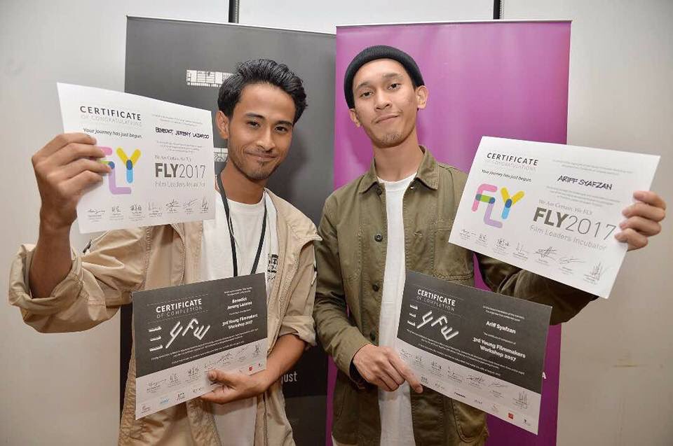 PulauManisNews's tweet photo. Warga Kampung mengucapkan TAHNIAH Ariff Syafzan Hj Nordin akan Mewakili Malaysia di ASEAN-ROK Film Loaders Incubator #FLY2017, Indonesia https://t.co/T33kZfdTP3