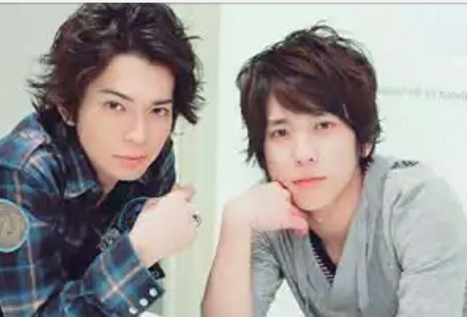 cg2530's tweet photo. My Otp's 💜🌸 💛💙 💛🌸
But somehow this is getting to be another, Waahh 💙💜 https://t.co/yhazqaWkn8