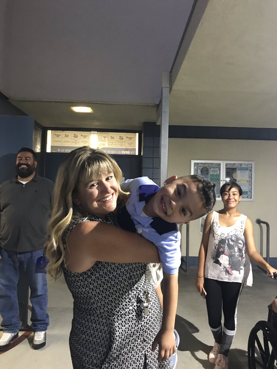 ethanbrandon13's tweet photo. #Back2School2017 @JellickJaguar @rusdkids #weareRUSD https://t.co/lghmXCfEXB