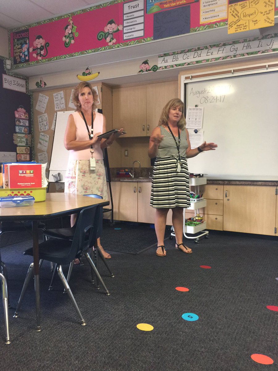 ethanbrandon13's tweet photo. #Back2School2017 @JellickJaguar @rusdkids #weareRUSD https://t.co/lghmXCfEXB