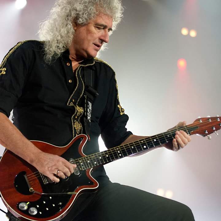 walckerconde's tweet photo. @BrianMayBR um gigante da guitarra e seus acordes mágicos 🎸 #brianmay #guitarrista #redspecial #queen #eucurto  #lenda #fodastico https://t.co/wmOid09p87
