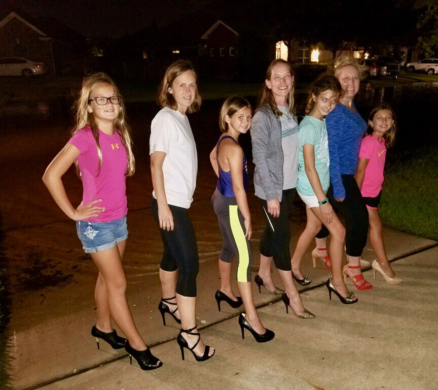 BrianGreen76's tweet photo. @flotus We appreciate your support of Texas flood victims today! These strong women have your back! #MelaniasShoes #HurricaneHarvey #Texas https://t.co/VbswQbE2Uk